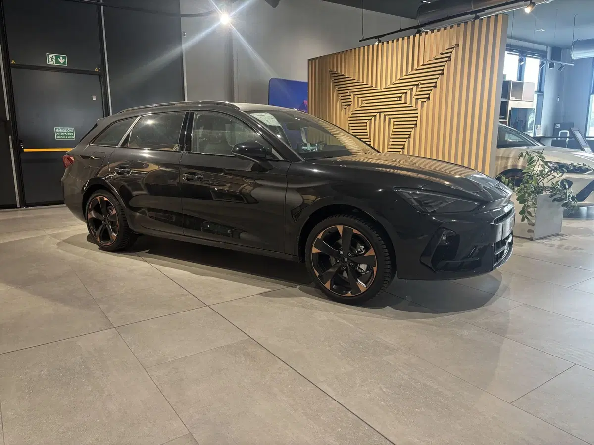 Cupra Leon Station Wagon nuova a Ferrara (3)