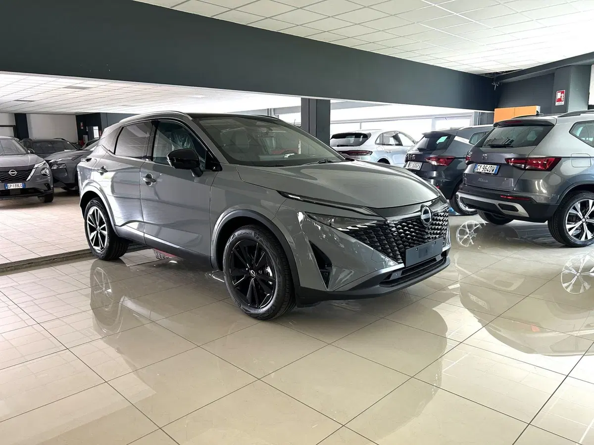Nissan Qashqai nuova a Ferrara (3)