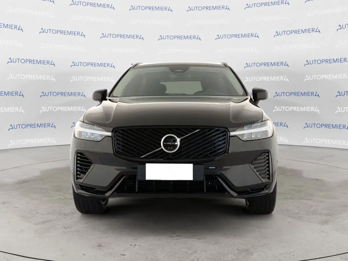 Volvo XC60 nuova a Como (2)