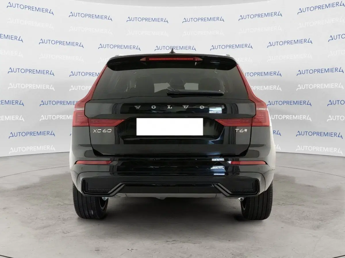 Volvo XC60 nuova a Como (3)