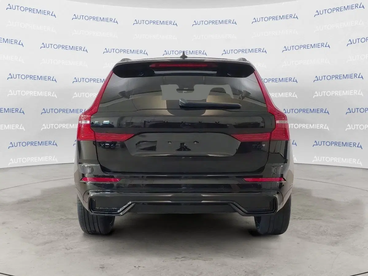 Volvo XC60 nuova a Como (4)