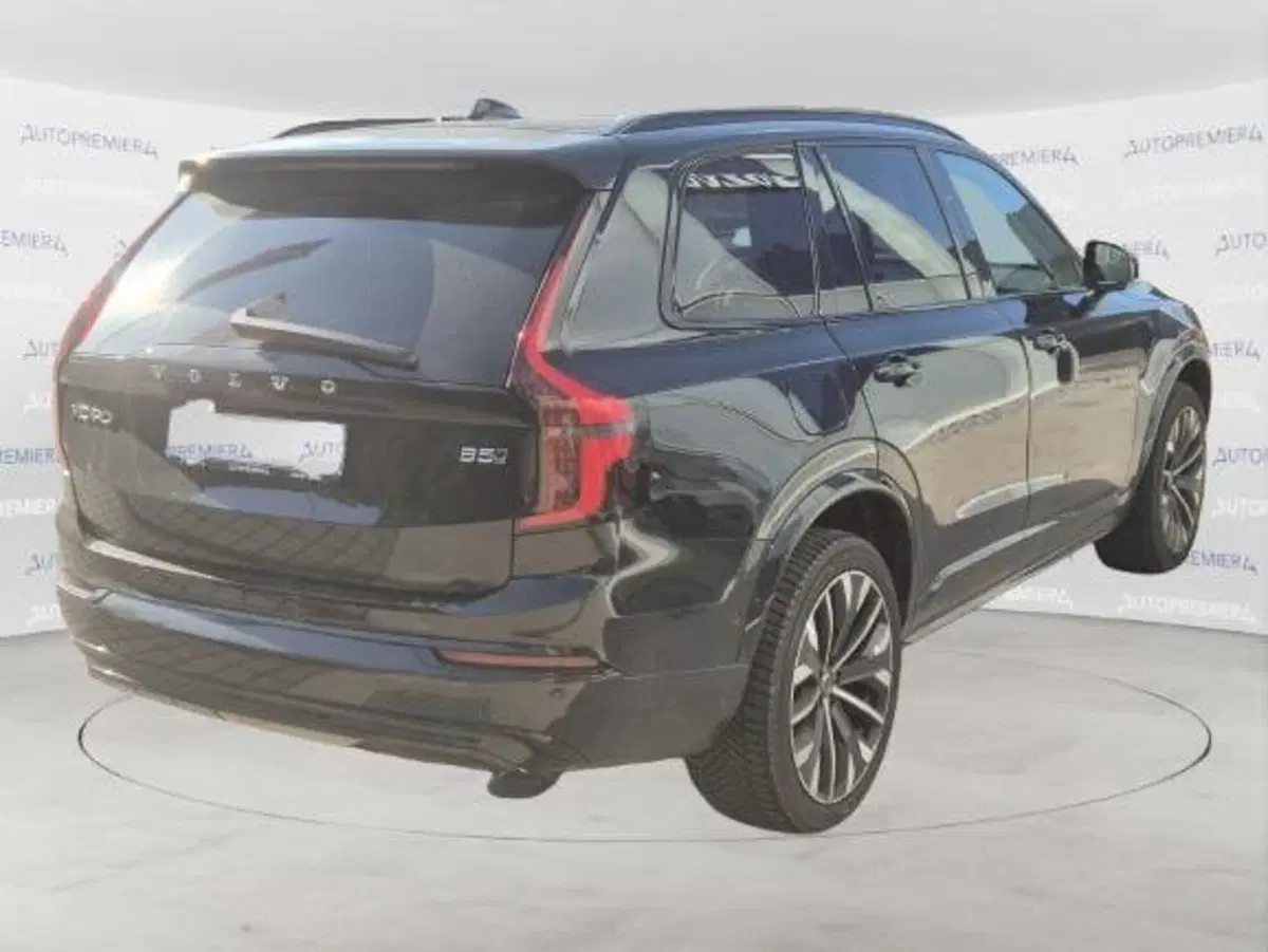 Volvo XC90 usata a Como (2)