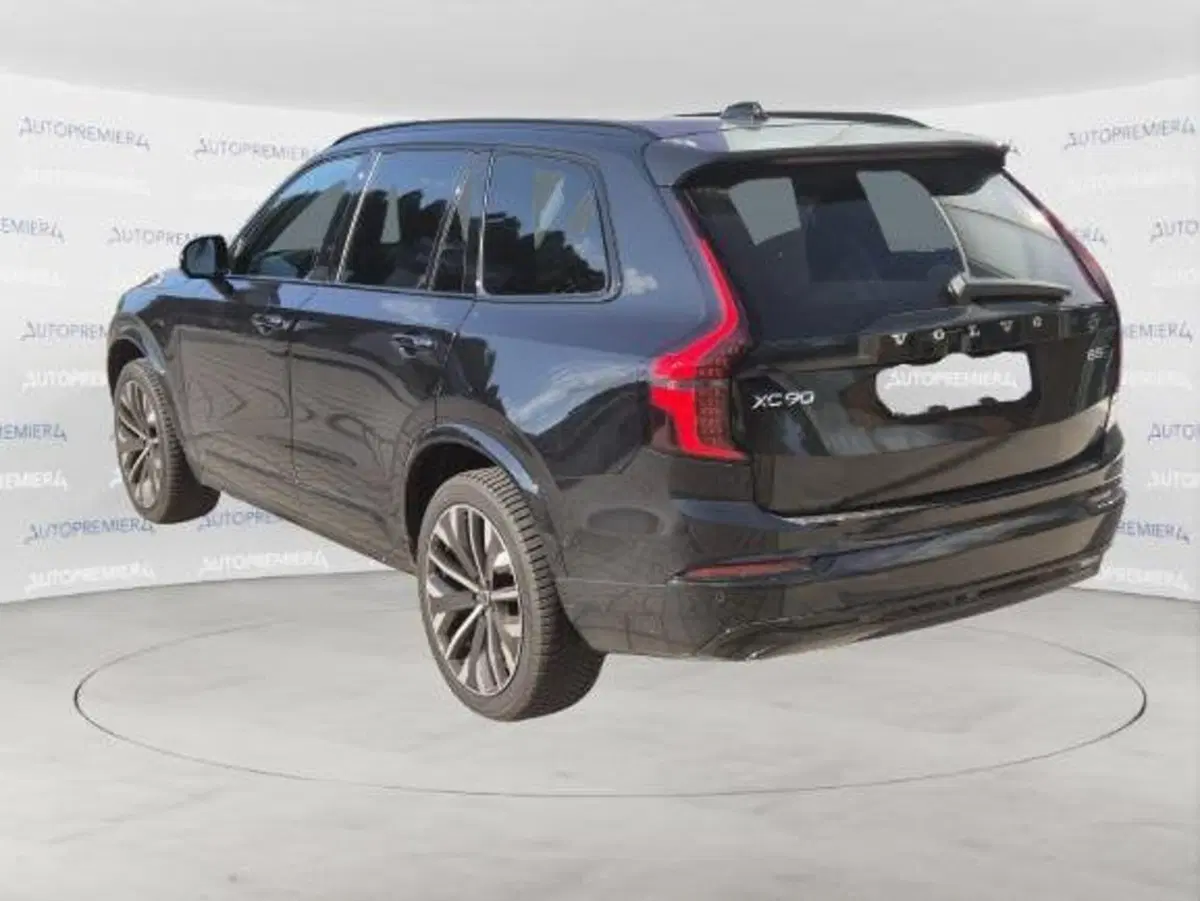 Volvo XC90 usata a Como (3)