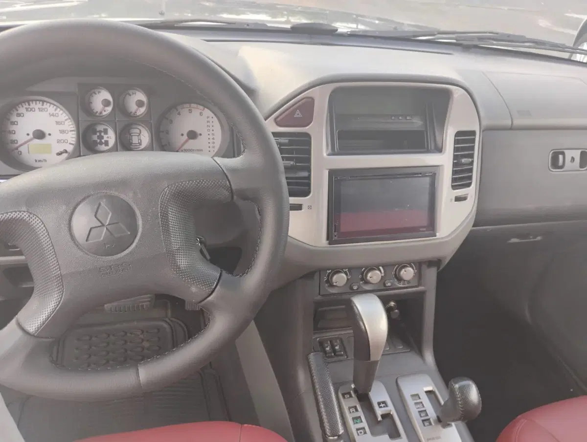Mitsubishi Pajero usata a Messina (8)