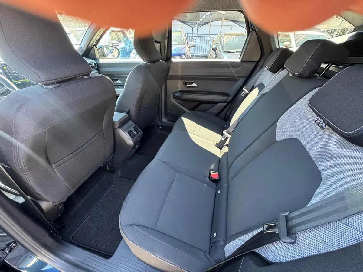Dacia Bigster nuova a Pavia (12)