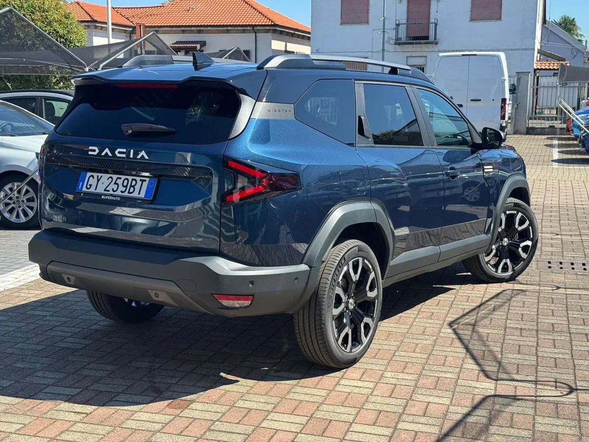 Dacia Bigster nuova a Pavia (17)