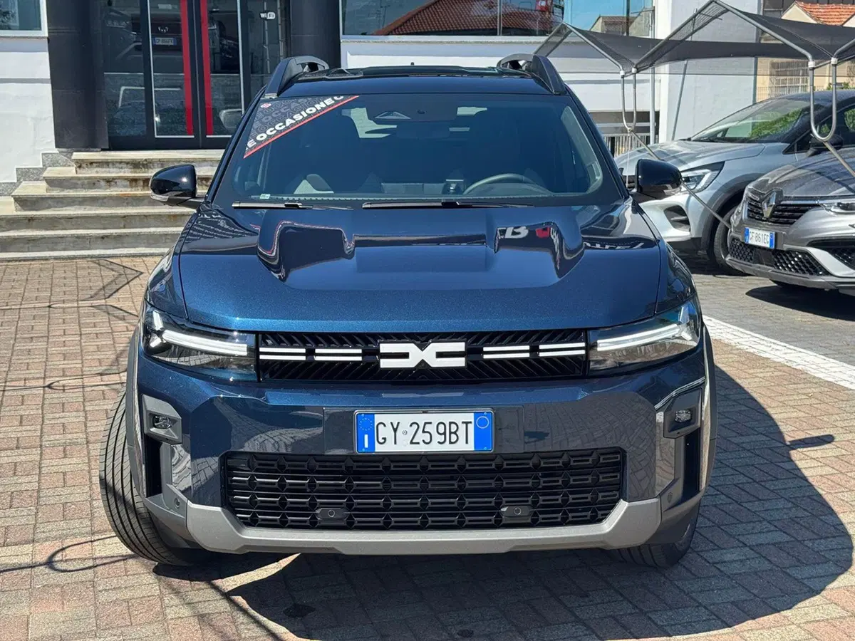 Dacia Bigster nuova a Pavia (7)