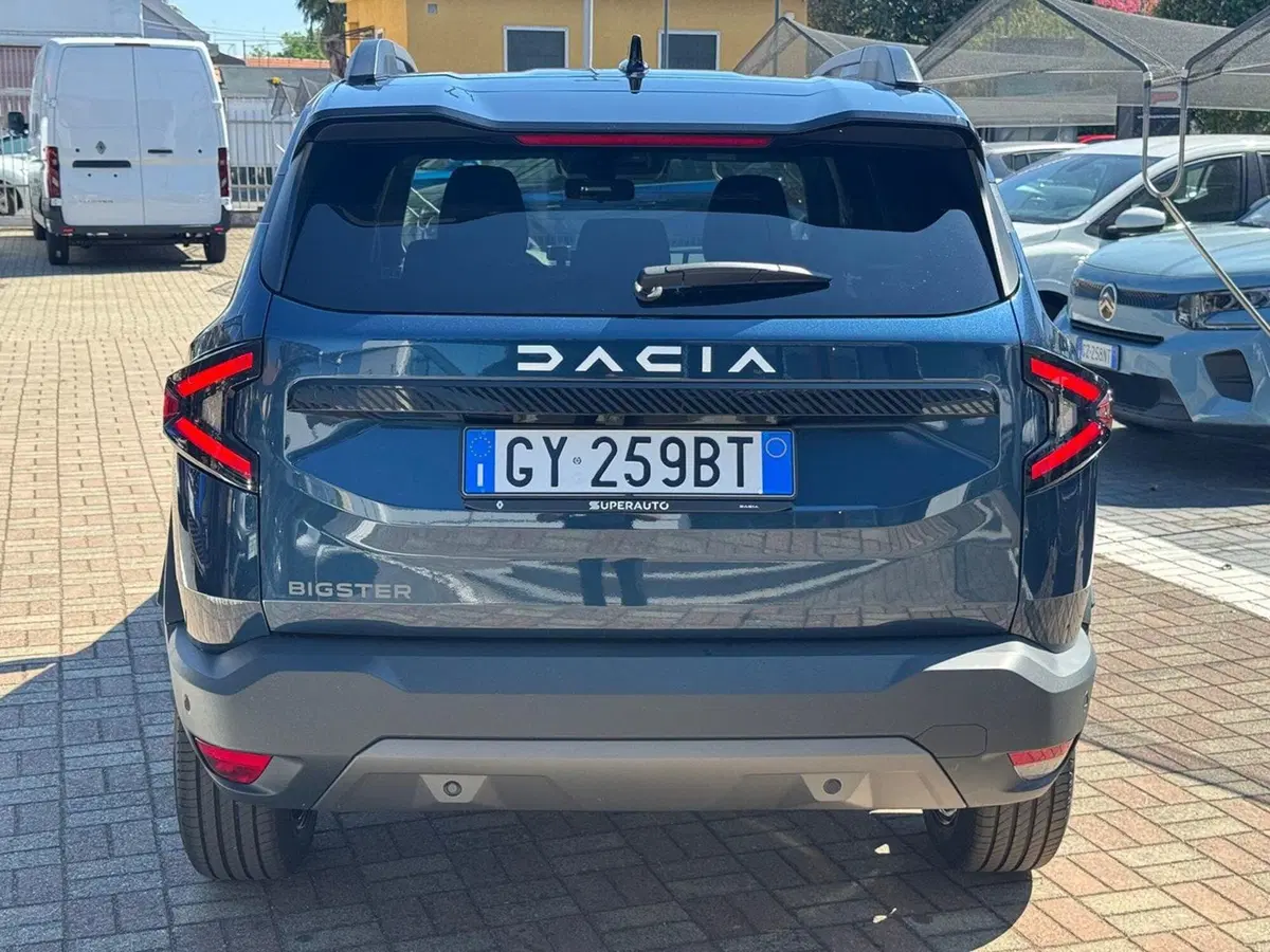 Dacia Bigster nuova a Pavia (8)