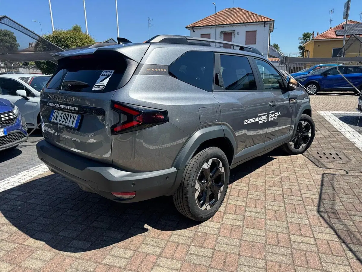 Dacia Bigster usata a Pavia (4)