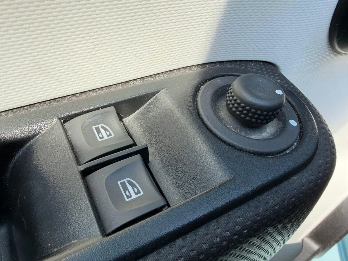 Renault Twingo usata a Pavia (10)