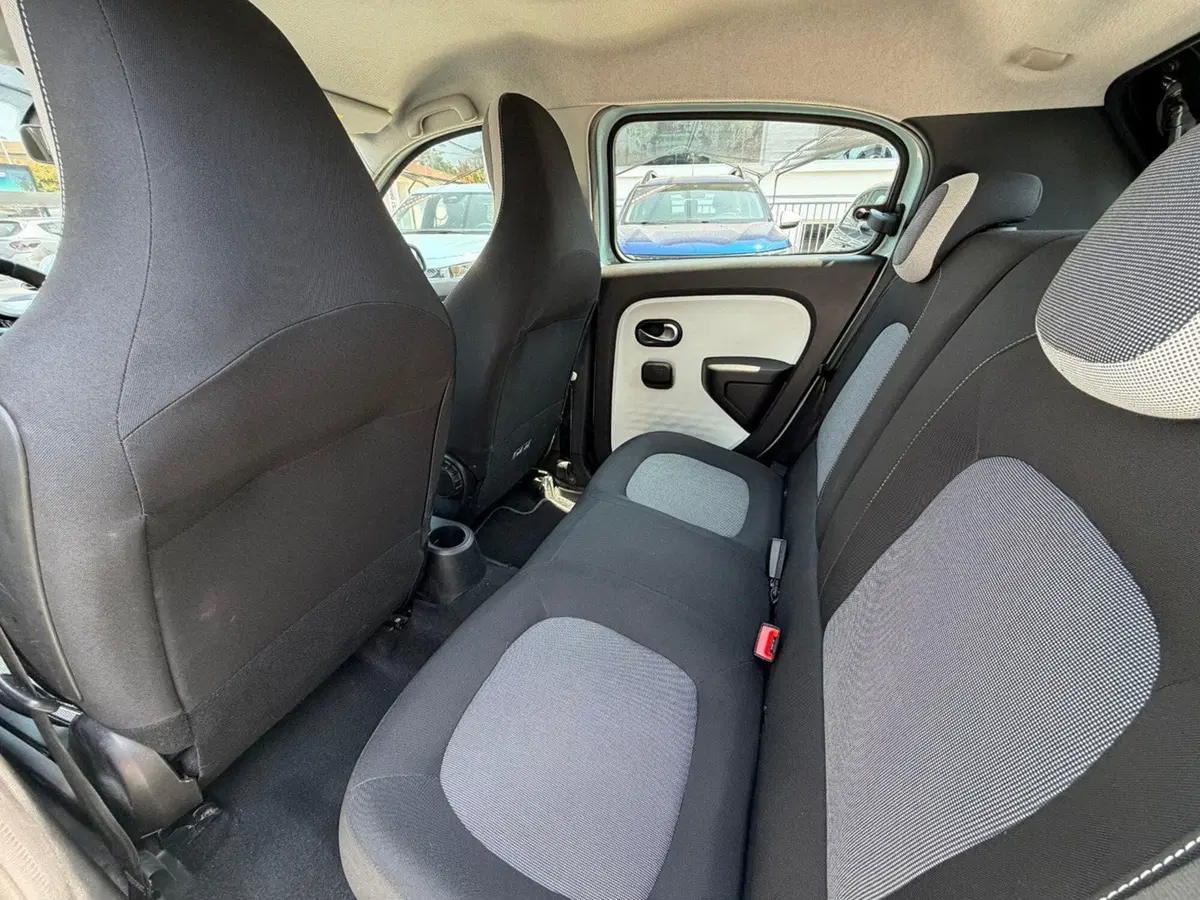 Renault Twingo usata a Pavia (12)