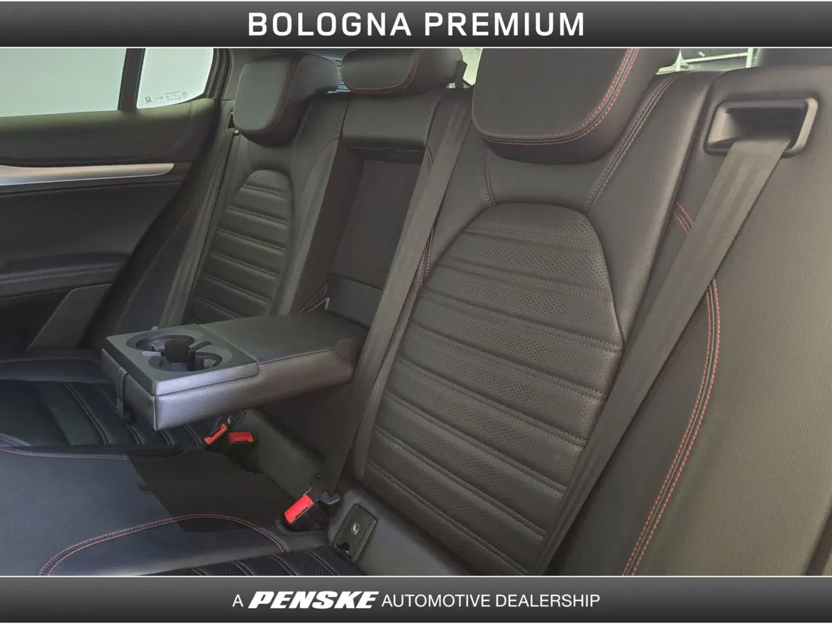 Alfa Romeo Stelvio usata a Bologna (17)