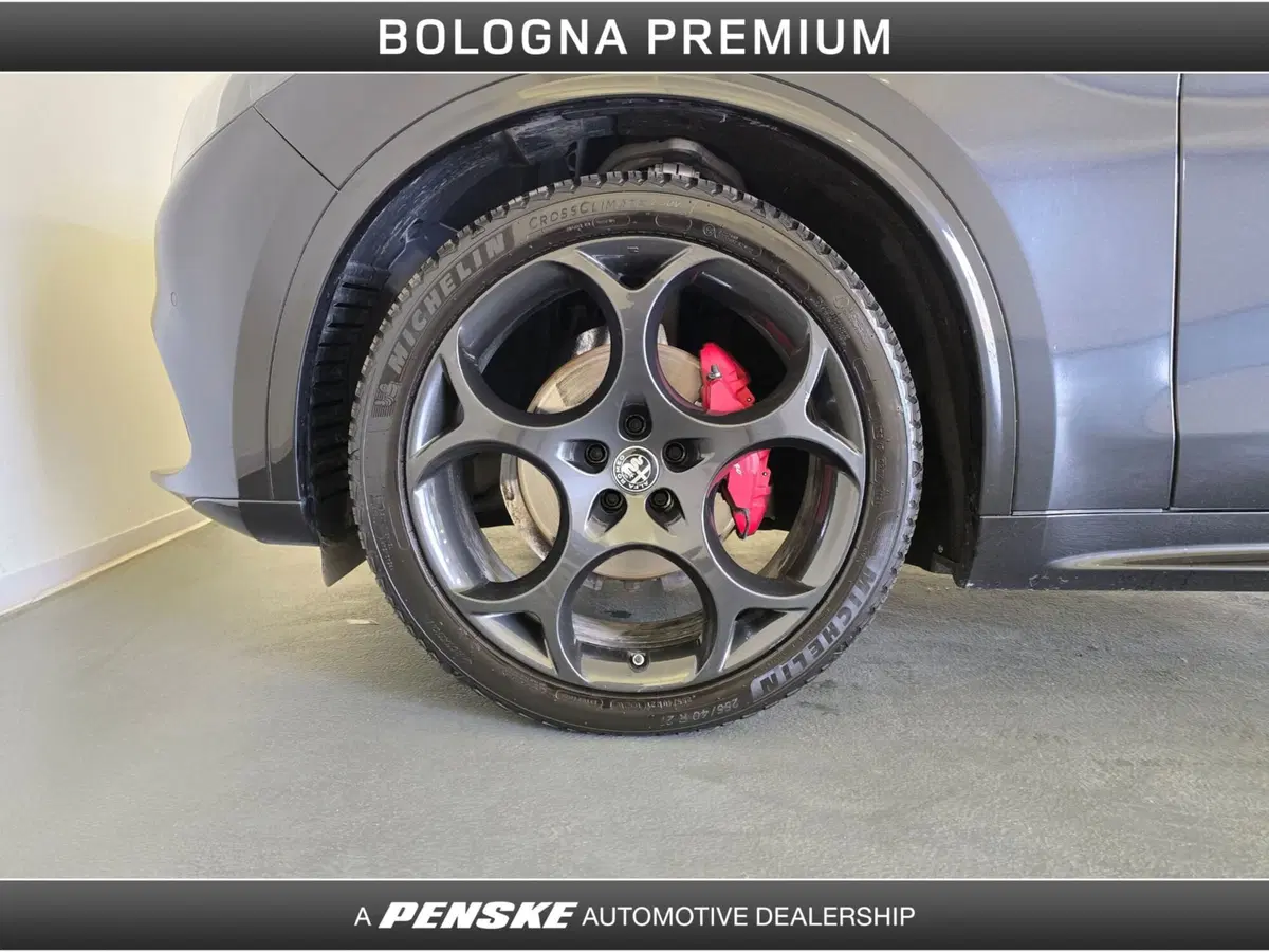 Alfa Romeo Stelvio usata a Bologna (9)
