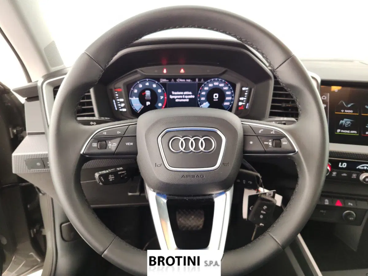 Audi A1 allstreet usata a Massa-Carrara (14)