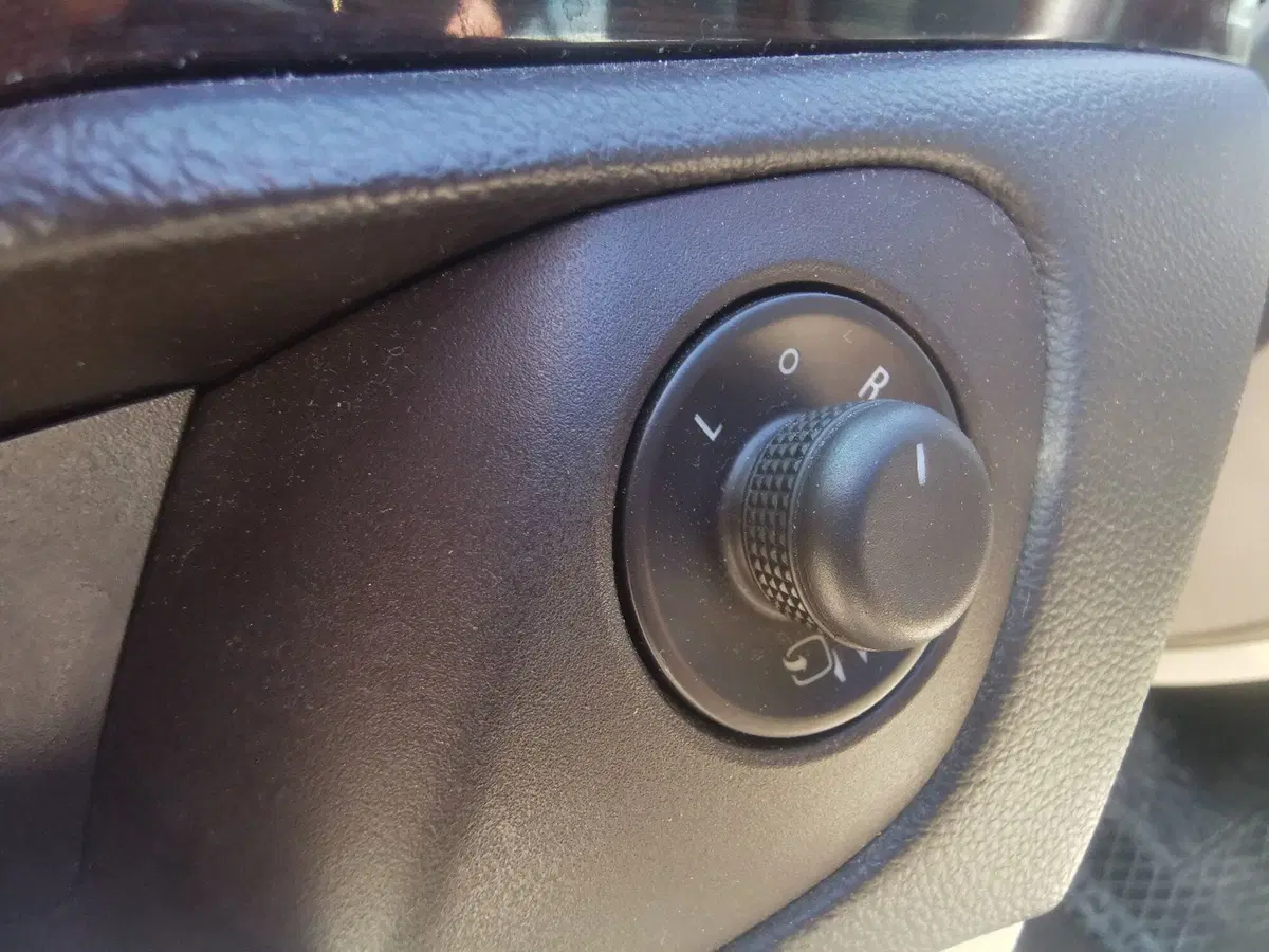 Opel Insignia usata a Taranto (16)