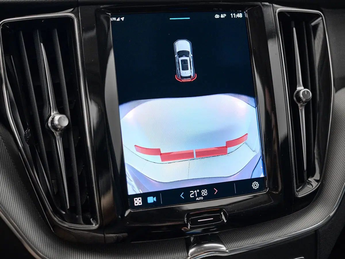 Volvo XC60 usata a Prato (11)