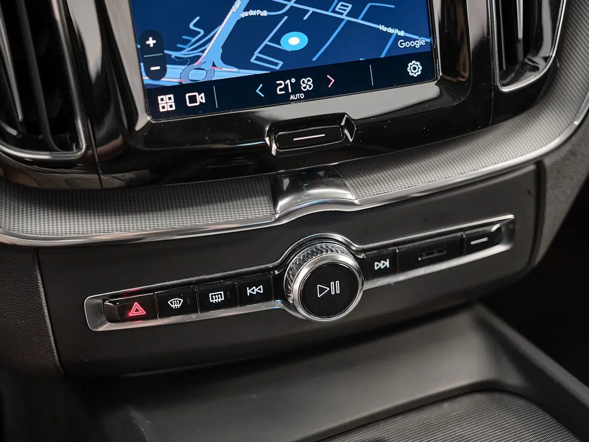 Volvo XC60 usata a Prato (14)