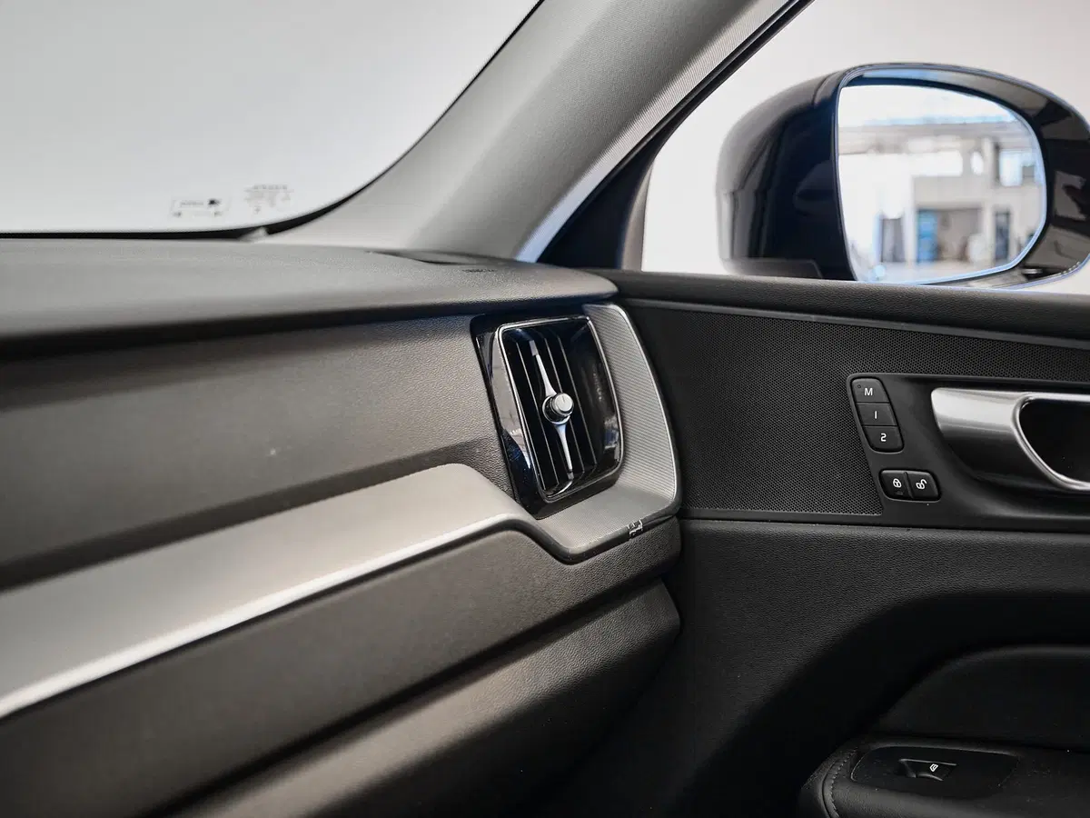 Volvo XC60 usata a Prato (16)