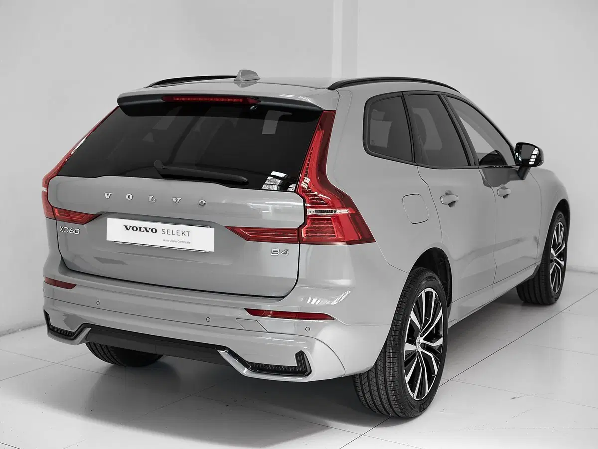 Volvo XC60 usata a Prato (5)