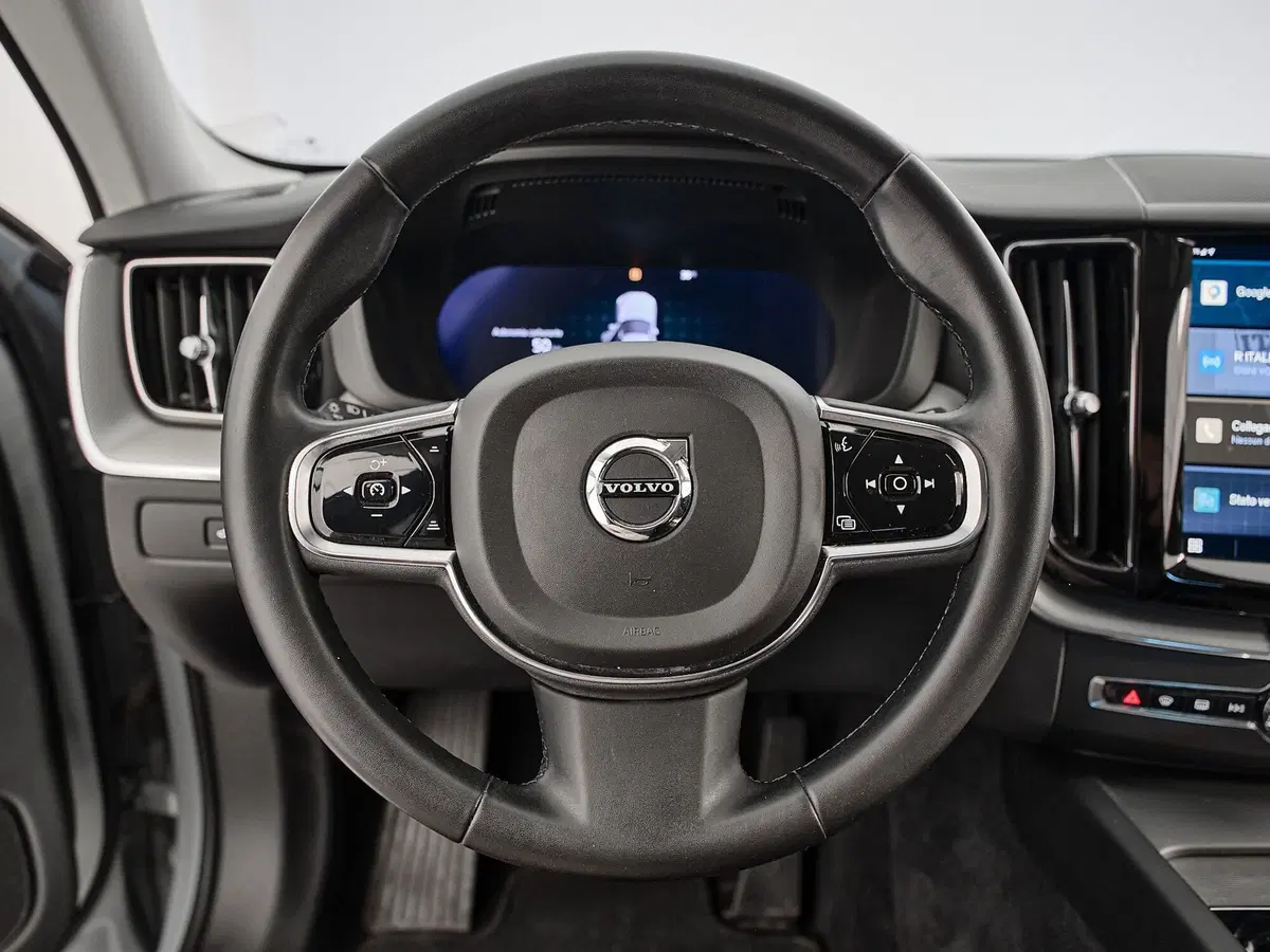 Volvo XC60 usata a Prato (7)