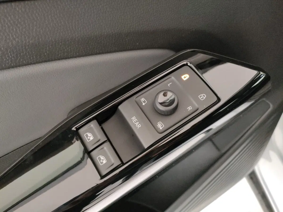 Volkswagen ID.4 nuova a Napoli (12)