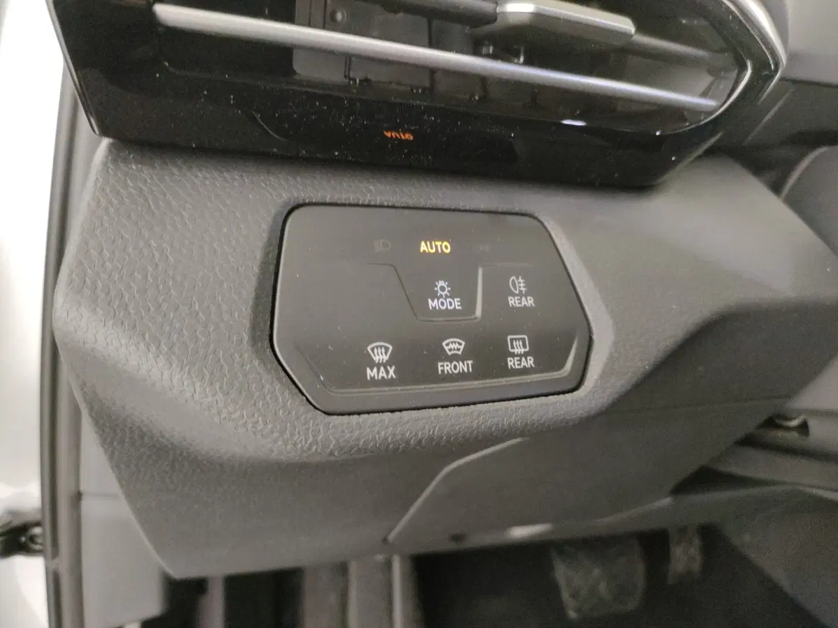 Volkswagen ID.4 nuova a Napoli (13)