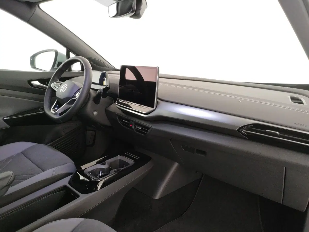 Volkswagen ID.4 nuova a Napoli (7)