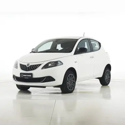 Lancia Ypsilon 0.9 TwinAir 5 porte Metano Ecochic Gold del 2021 usata a Bastia Umbra