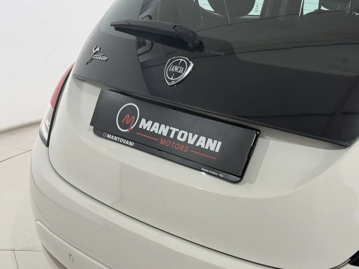 Lancia Ypsilon usata a Perugia (10)