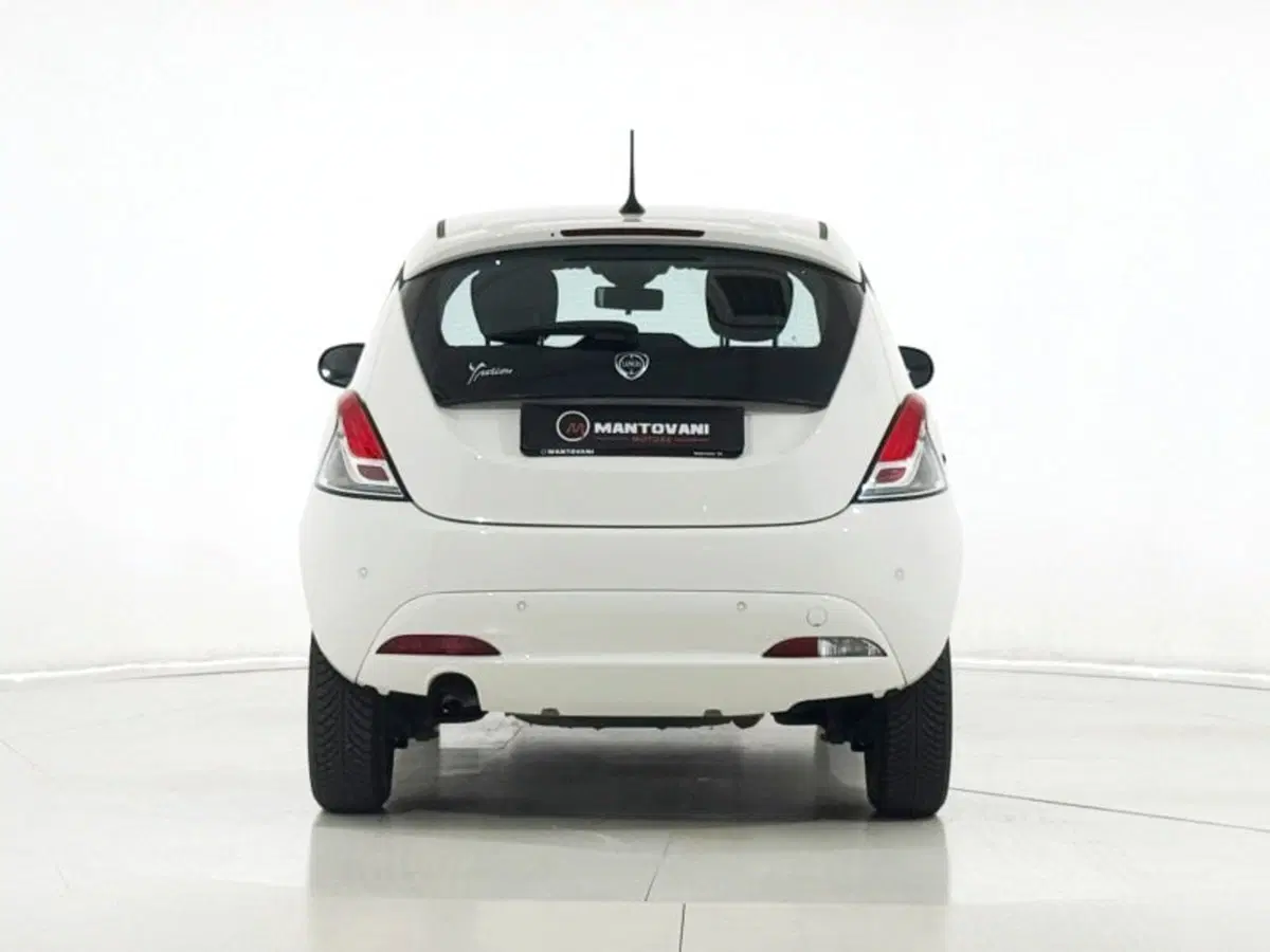 Lancia Ypsilon usata a Perugia (4)
