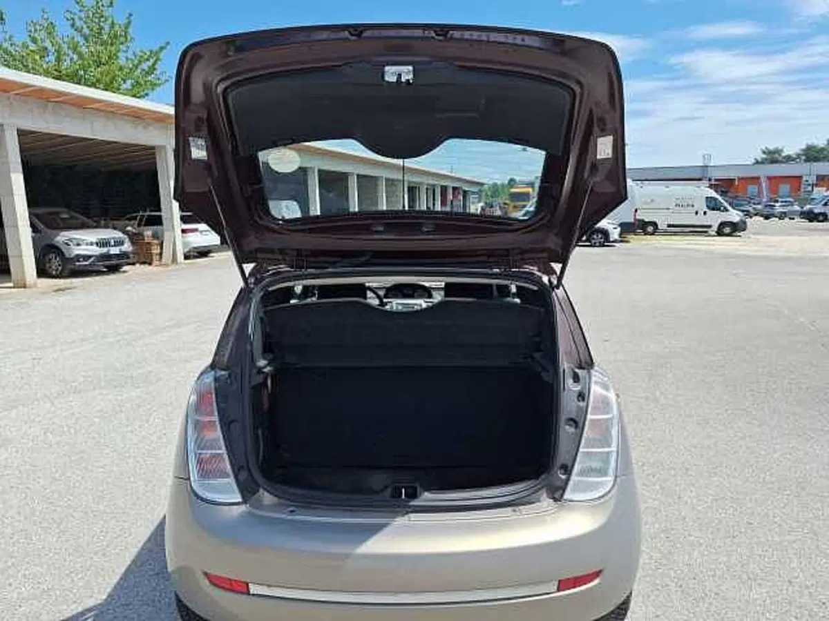 Lancia Ypsilon usata a Venezia (17)