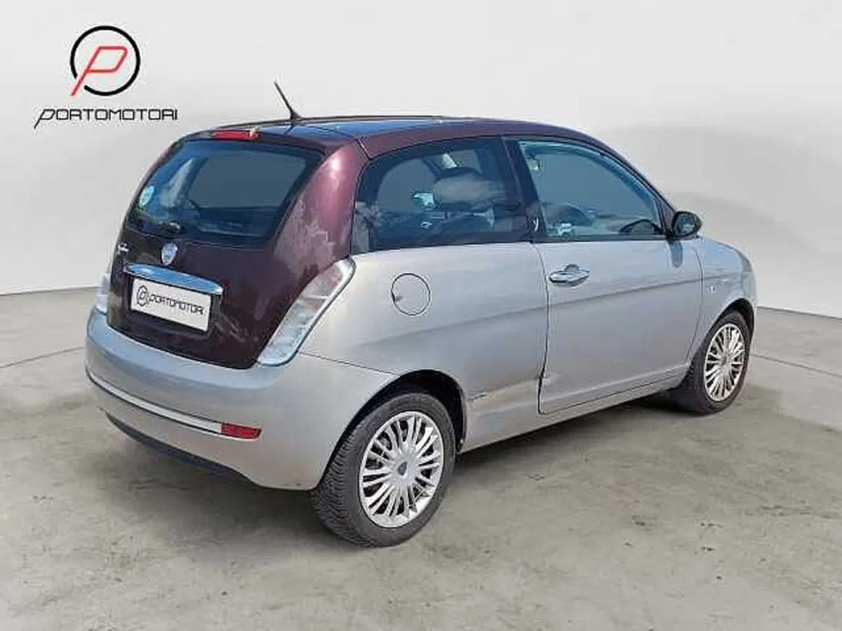 Lancia Ypsilon usata a Venezia (5)