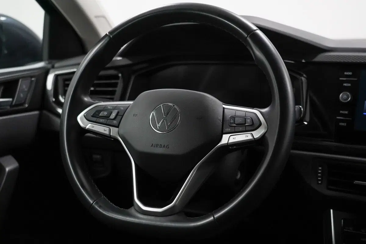 Volkswagen Taigo usata a Varese (11)