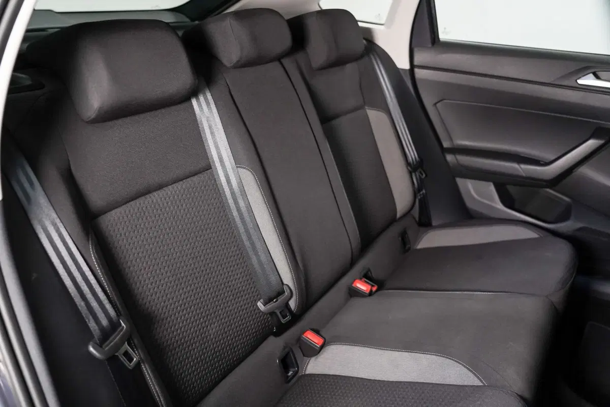 Volkswagen Taigo usata a Varese (14)