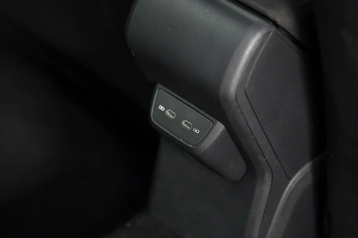 Volkswagen Taigo usata a Varese (20)