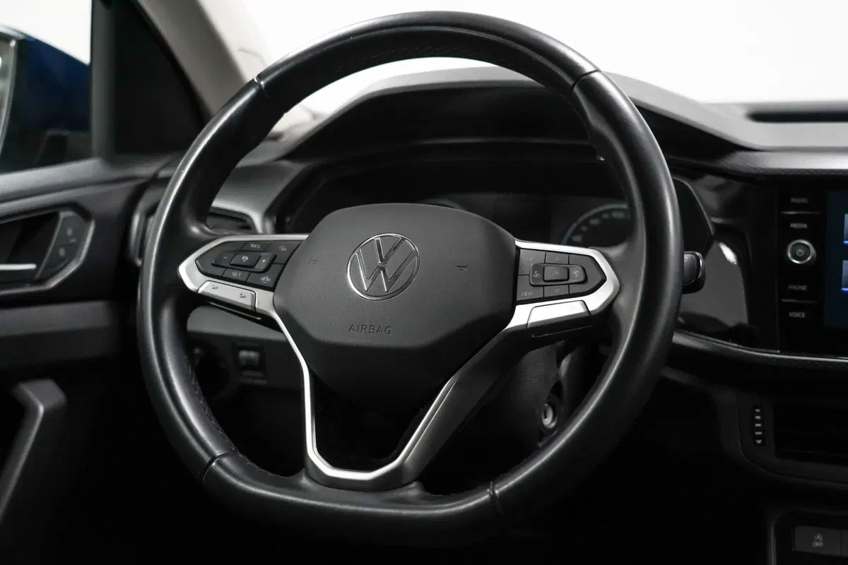 Volkswagen T-Cross usata a Varese (10)