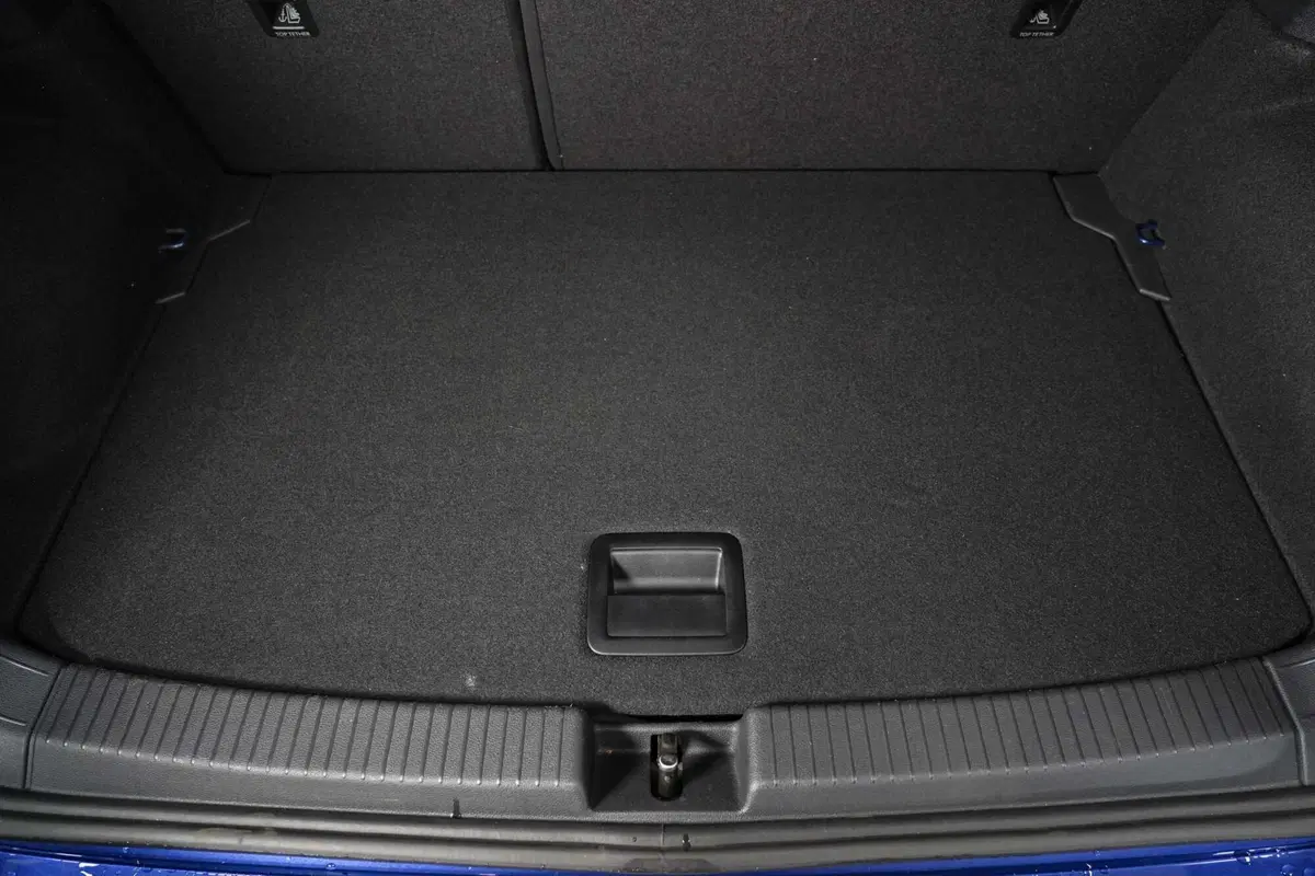 Volkswagen T-Cross usata a Varese (18)