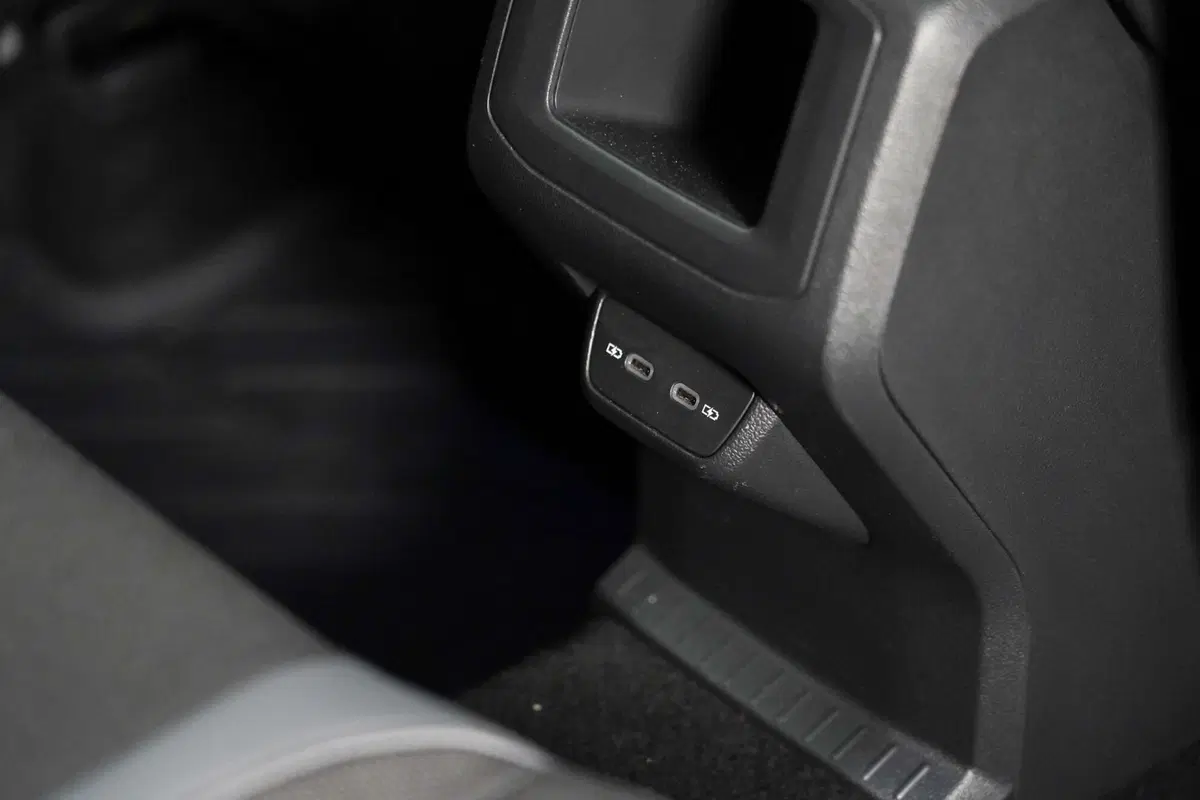 Volkswagen T-Cross usata a Varese (19)