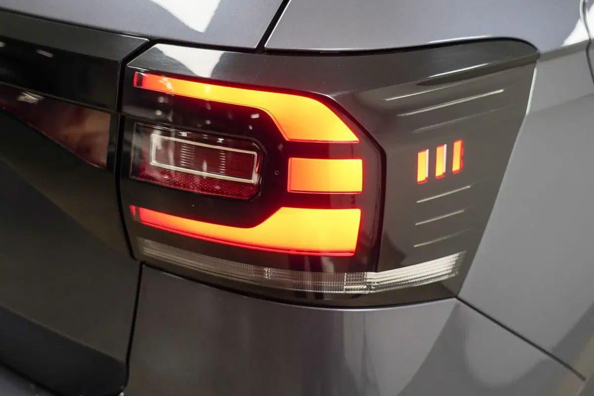 Volkswagen T-Cross usata a Varese (9)