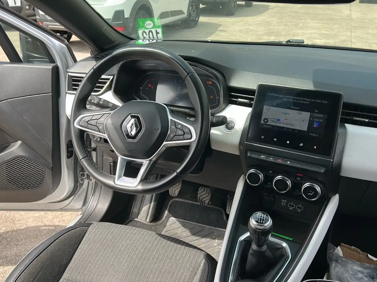 Renault Clio usata a Roma (10)