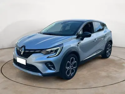 Renault Captur Full Hybrid E-Tech 145 CV Techno Fast Track del 2022 usata a Palestrina