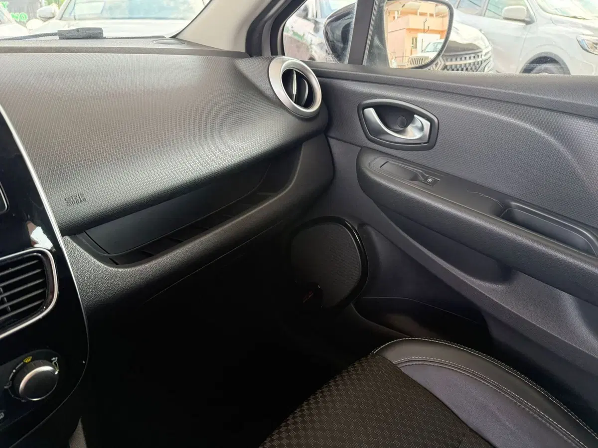 Renault Clio usata a Brescia (11)