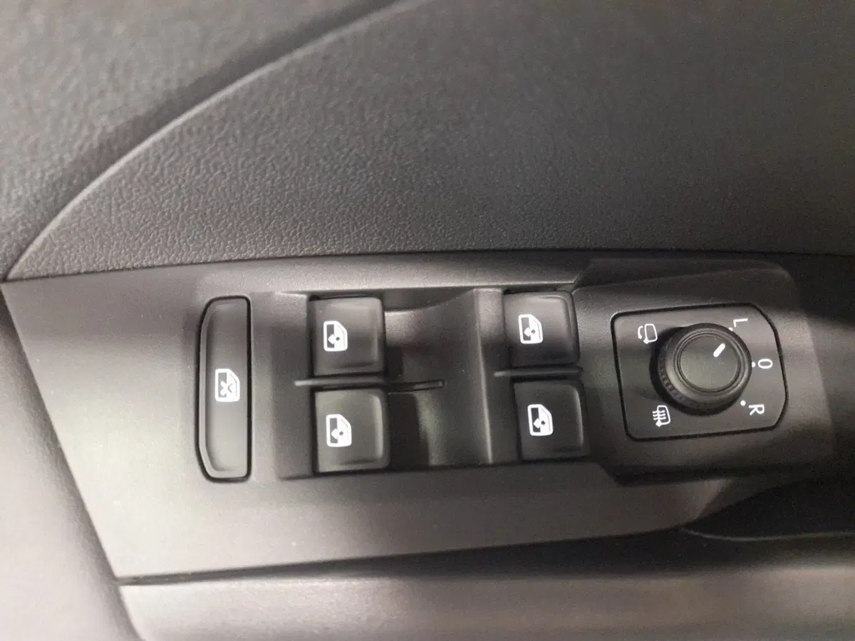 Volkswagen T-Cross usata a Bologna (9)