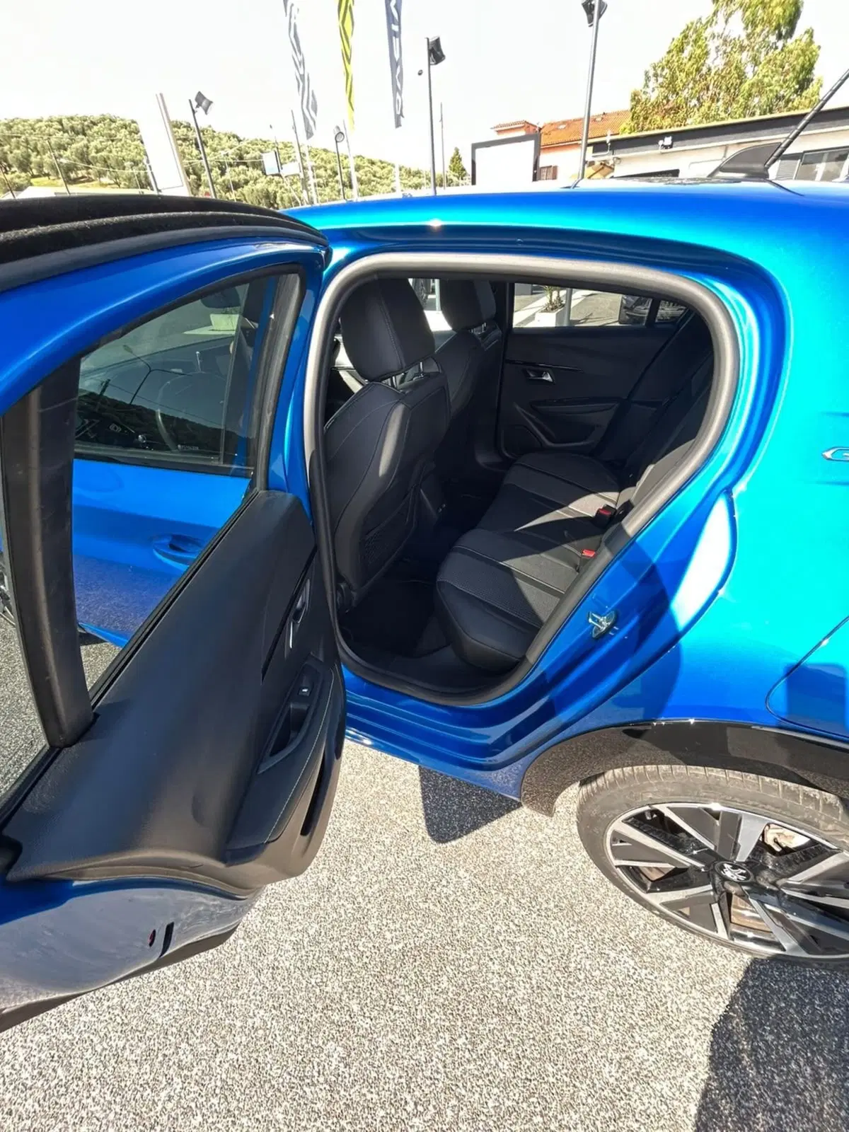 Peugeot 208 usata a Roma (5)
