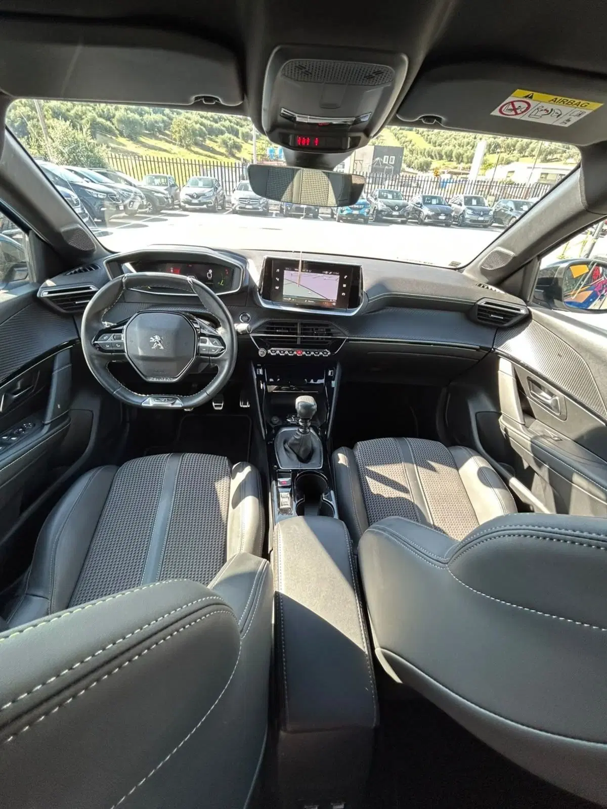 Peugeot 208 usata a Roma (7)