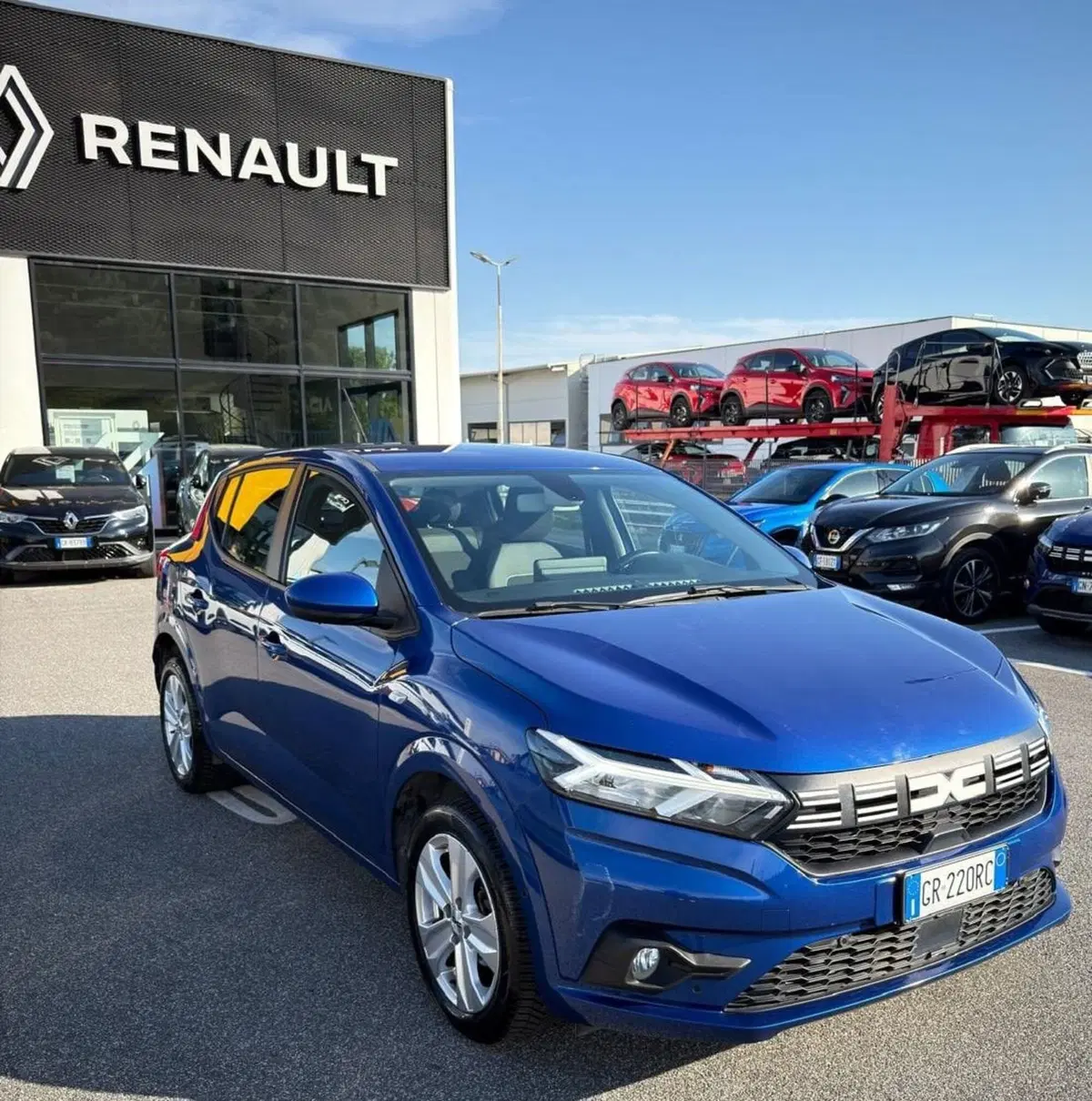 Dacia Sandero usata a Roma