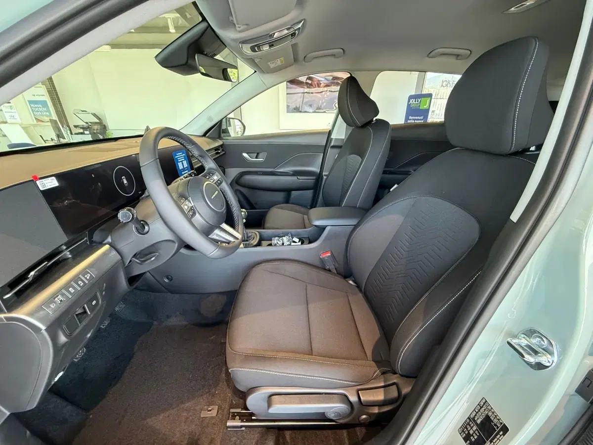 Hyundai Kona nuova a Frosinone (8)