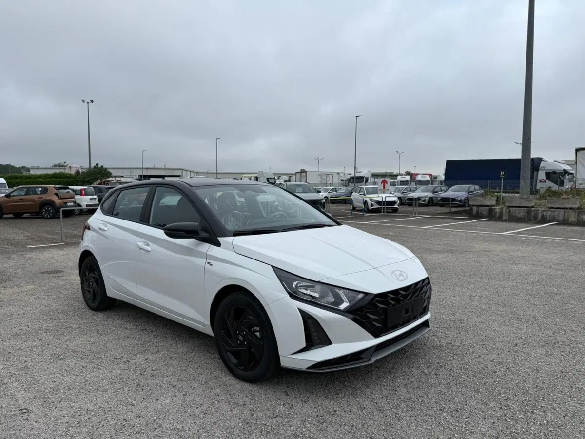Hyundai i20 nuova a Frosinone (12)