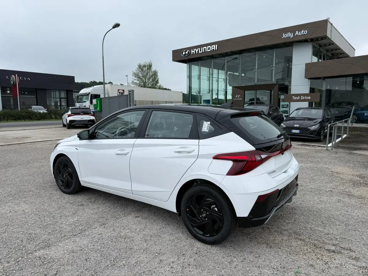 Hyundai i20 nuova a Frosinone (3)