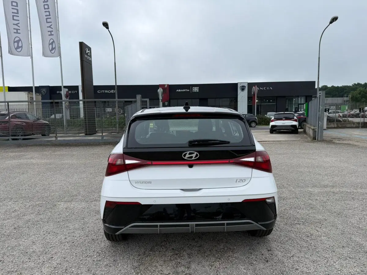 Hyundai i20 nuova a Frosinone (4)